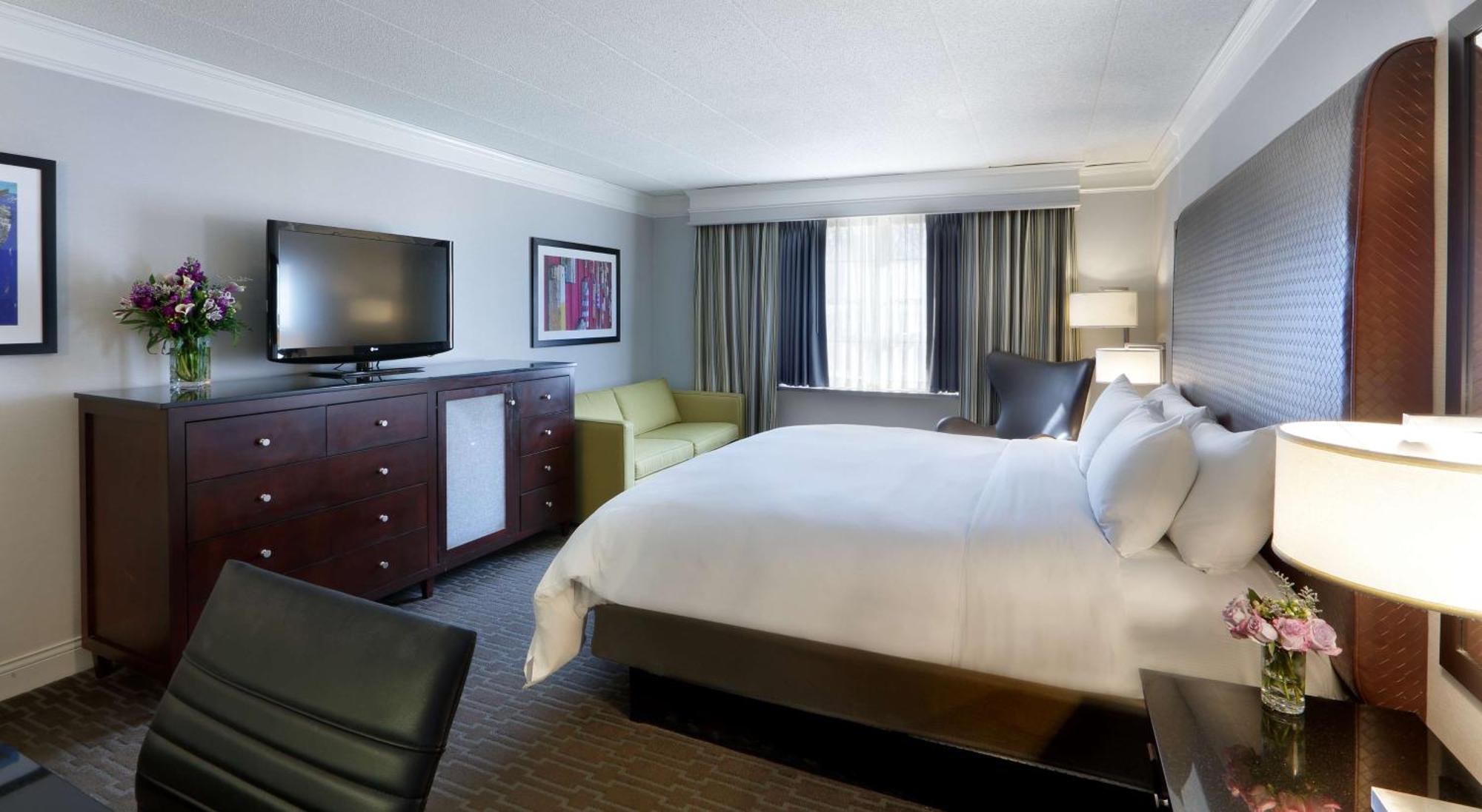Отель Hilton Мистик Экстерьер фото